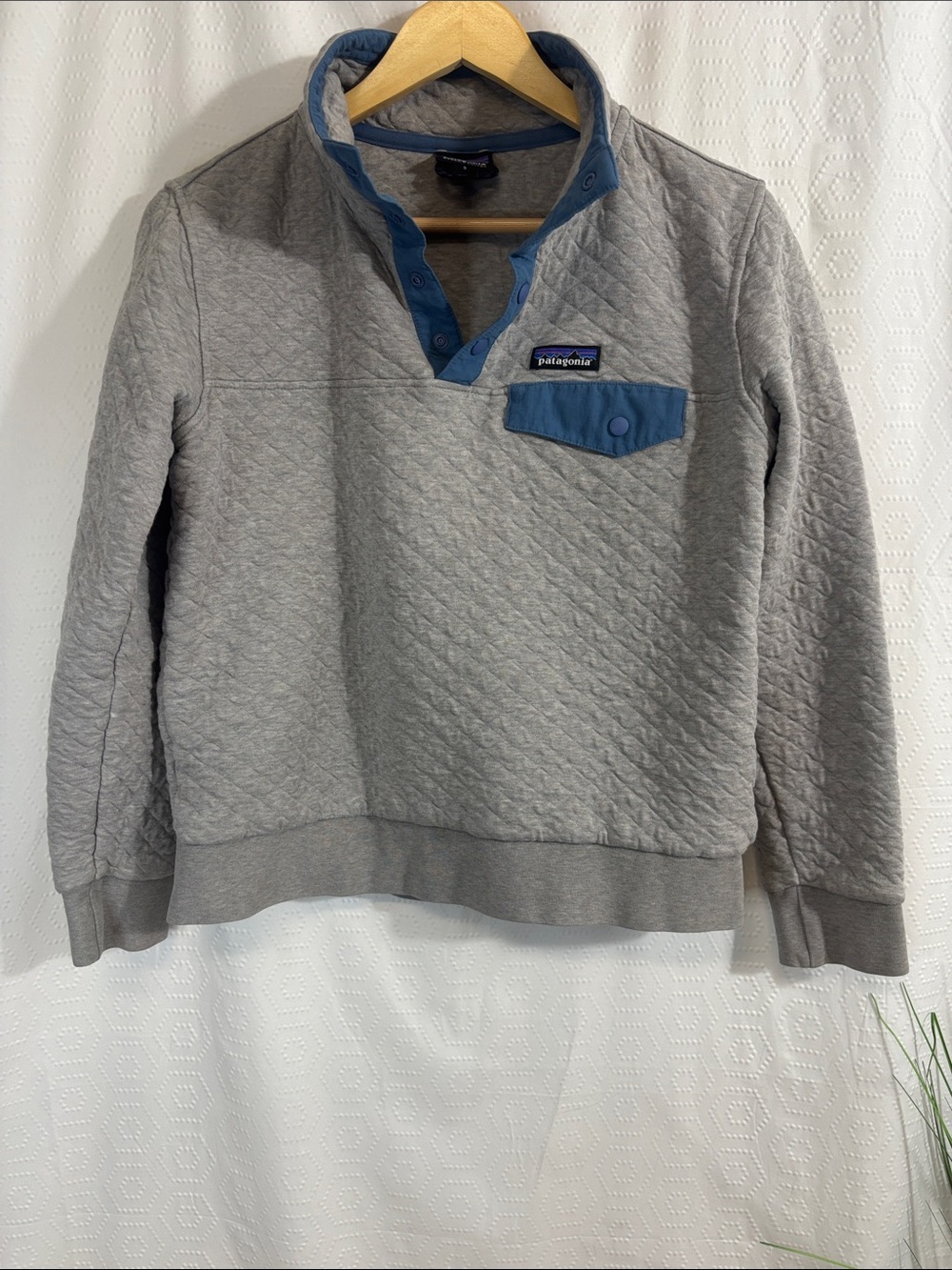 Patagonia Quilted Snap T Pullover Grey and Blue Sweater Organic cotton